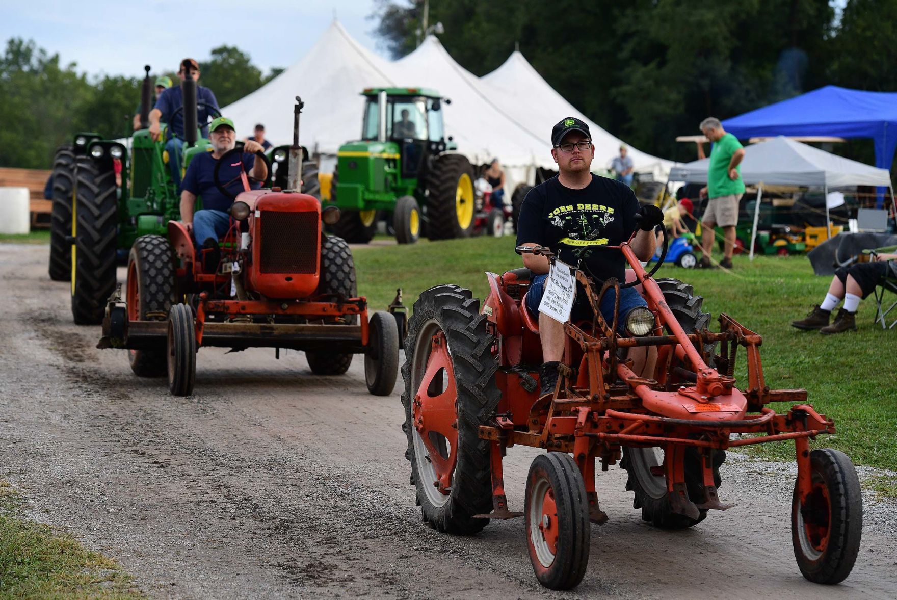 Tractor Parade 9